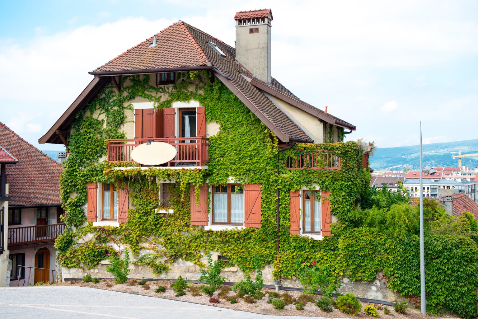 Maison chaleureuse illustrant l'authentification Transpareo
