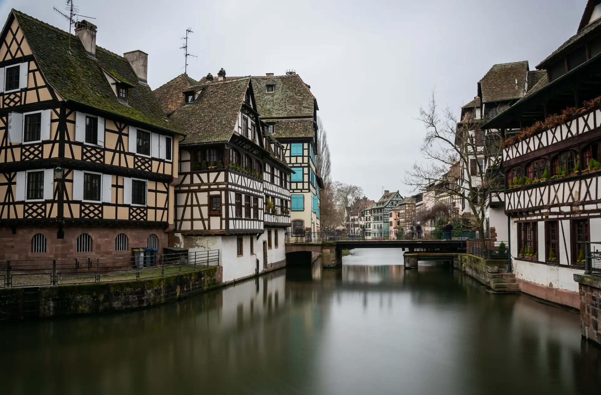 Petite France à Strasbourg, rivière et façades